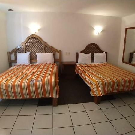 Hotel Omni Morelia Bagian luar foto